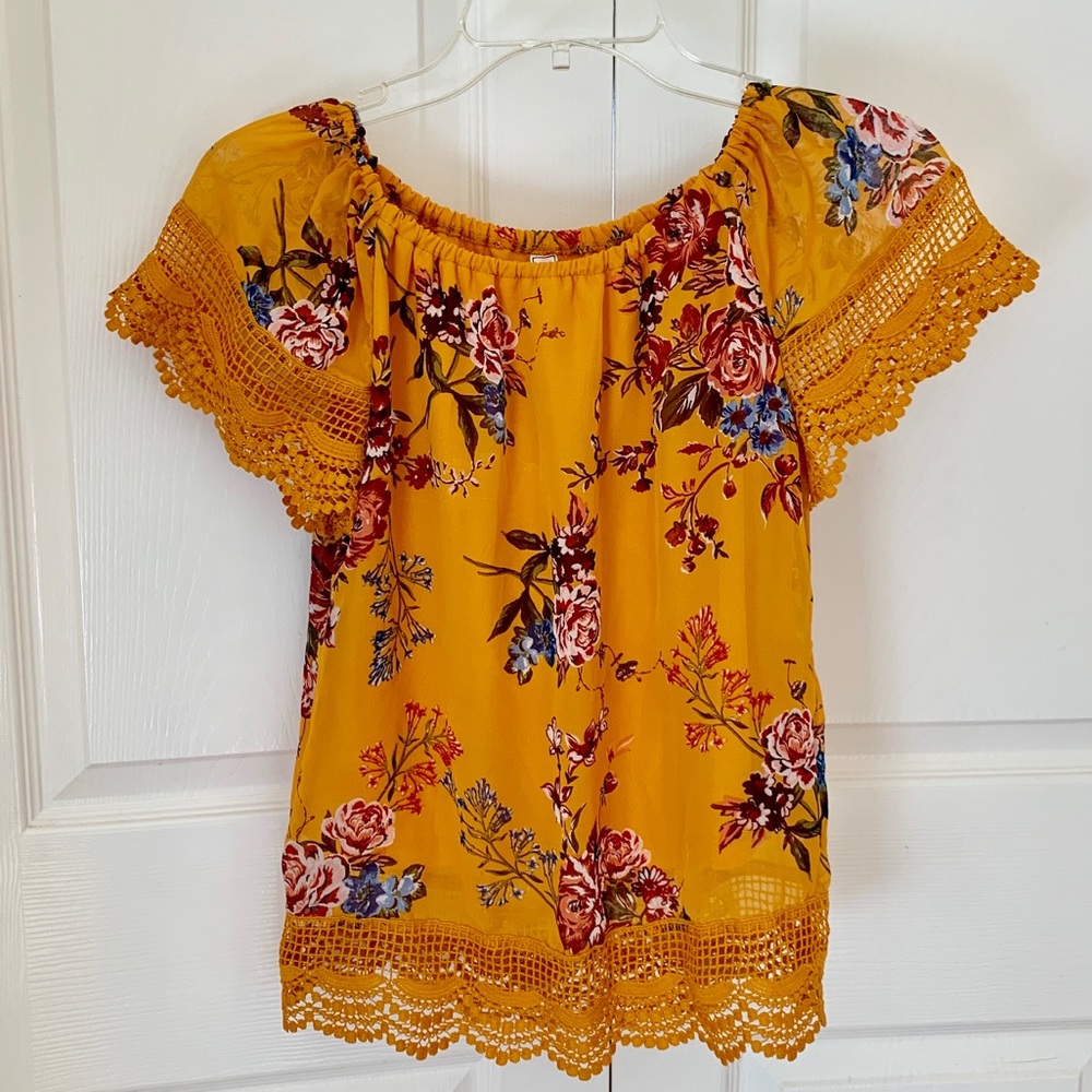 Beauties lace and floral print youth size large